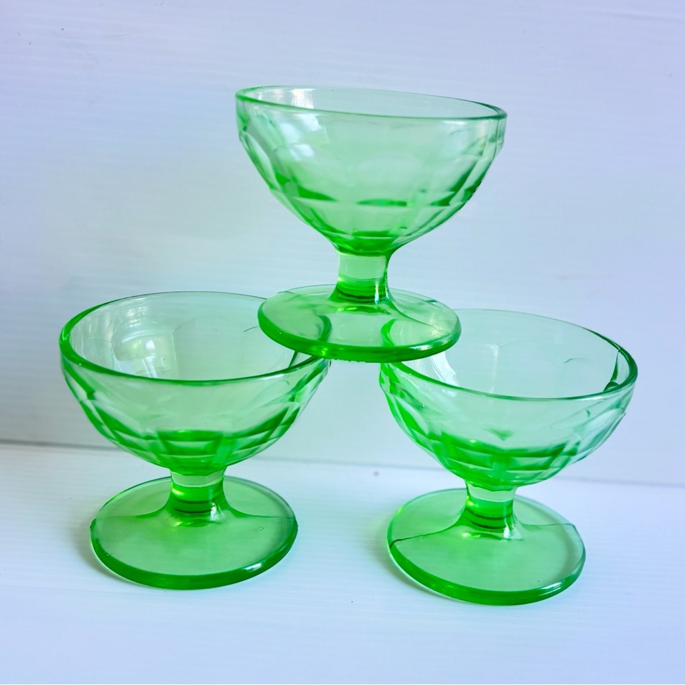 Vintage Uranium Glass Dessert Bowls Set of 3 Green Pedestal